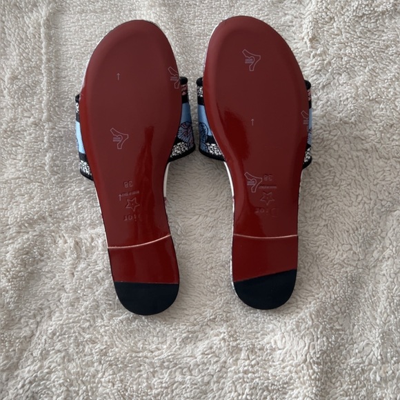 Dior Slides, size 38, price reflects - Picture 4 of 4